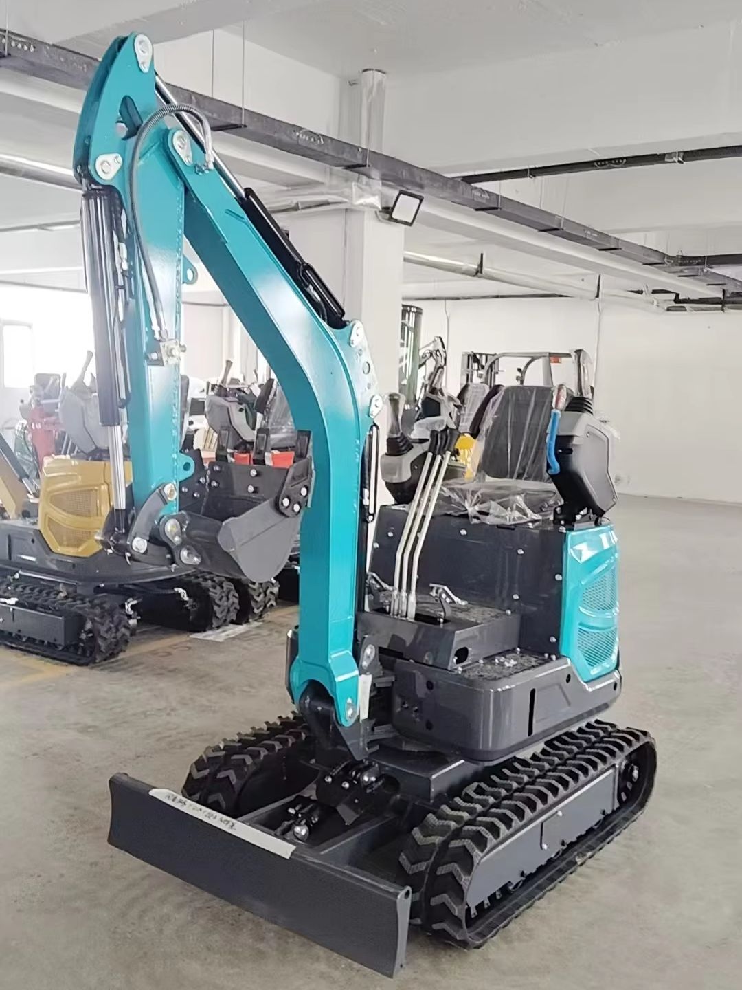 1.8 Ton Mini Excavator with At - Farming Pump For Agriculture recension och pris